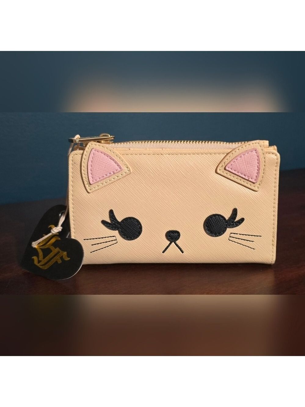 Loungefly ❤️ Logo Cat Face Wallet - Picture 2 of 13
